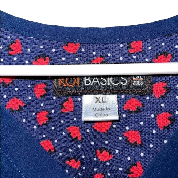 Navy Women's Scrub Set - Picture 3 of 6